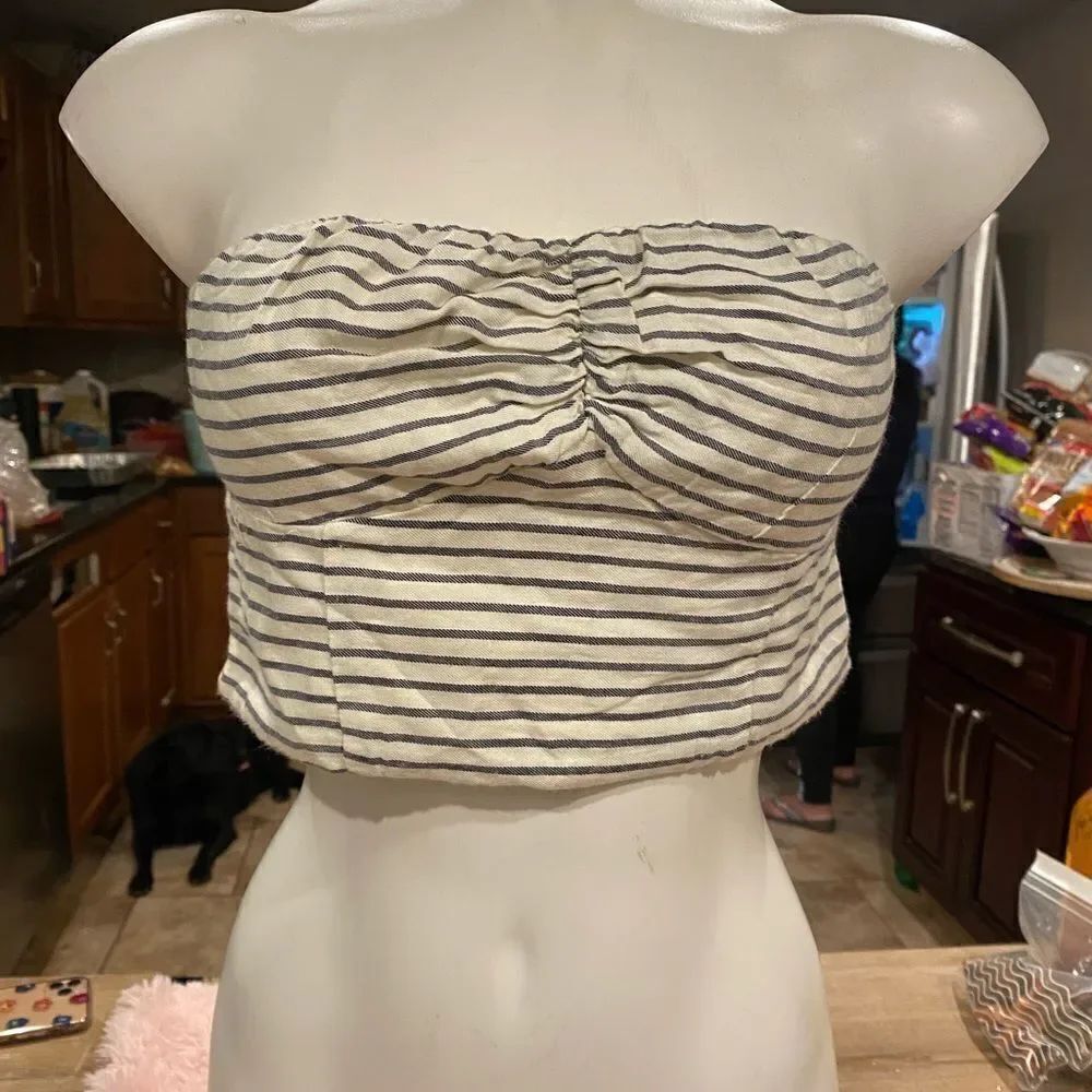 Woman’s crop top